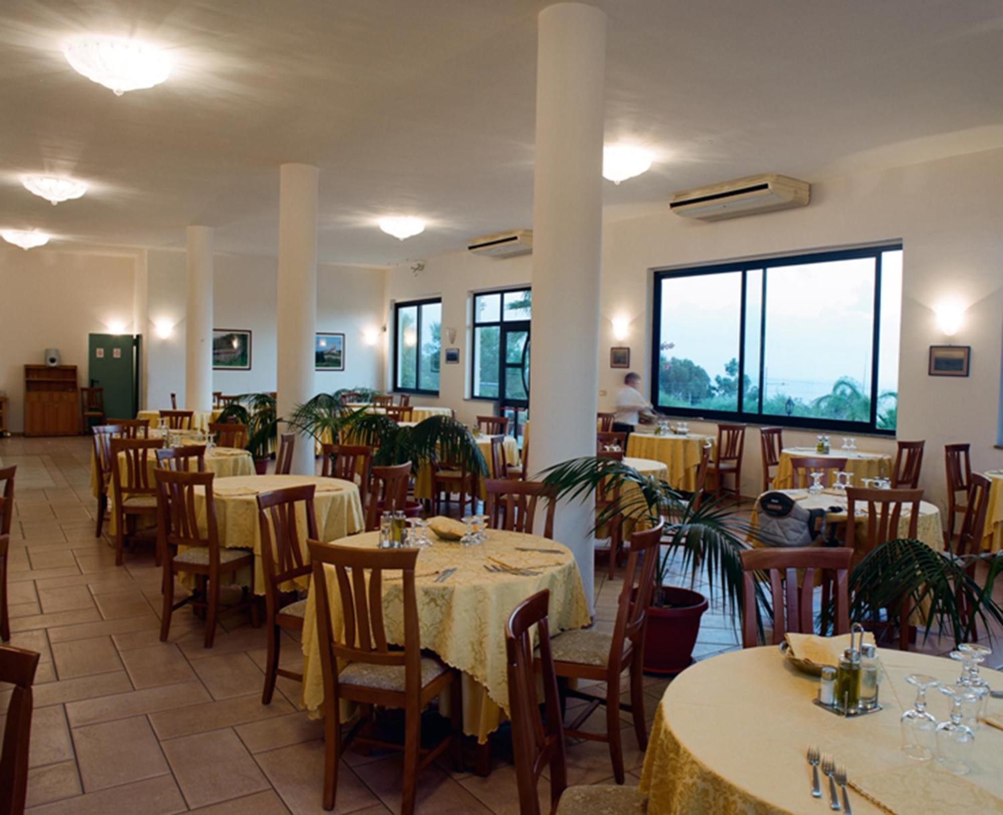 Villaggio Pineta Petto Bianco Capo Vaticano Eksteriør bilde